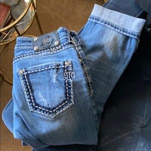 Miss Me Boyfriend ankle roll/Capri